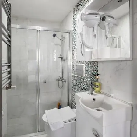 Cozy & Comfy Studio At Beyoglu - 12 דירה *